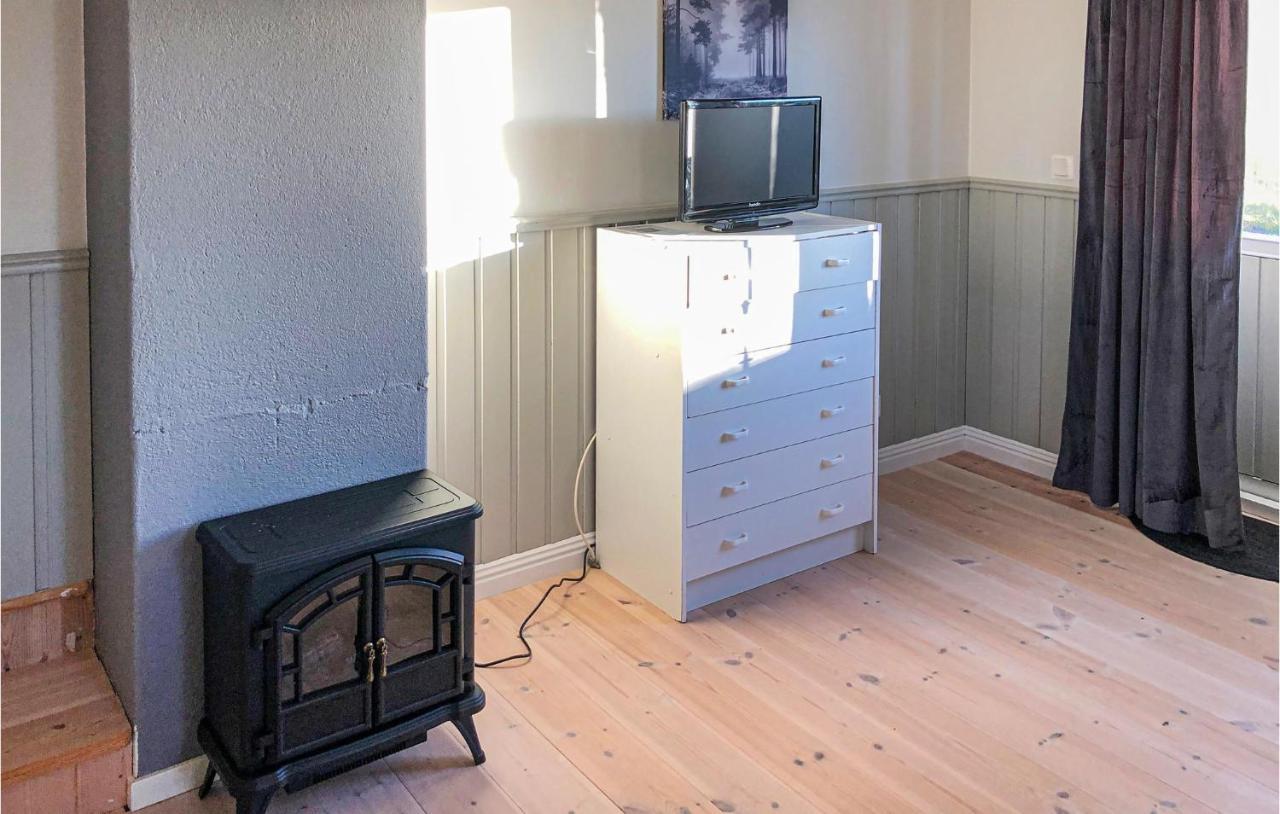 Cozy Home In Raettvik With Kitchen 외부 사진