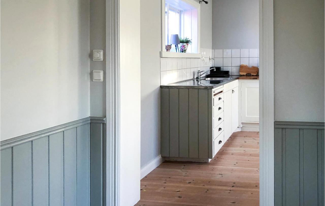 Cozy Home In Raettvik With Kitchen 외부 사진